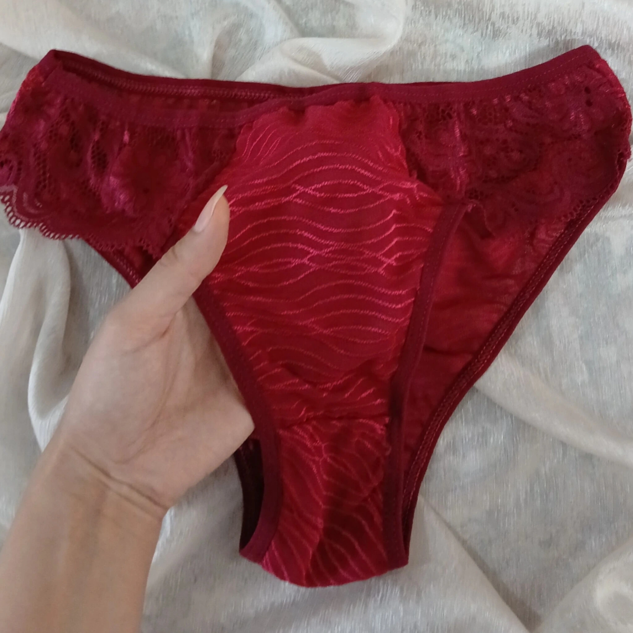 ست سوتین شورت زنانه و دخترانه طرح شکوفه جنس دانتل گیپوری داخل نخی